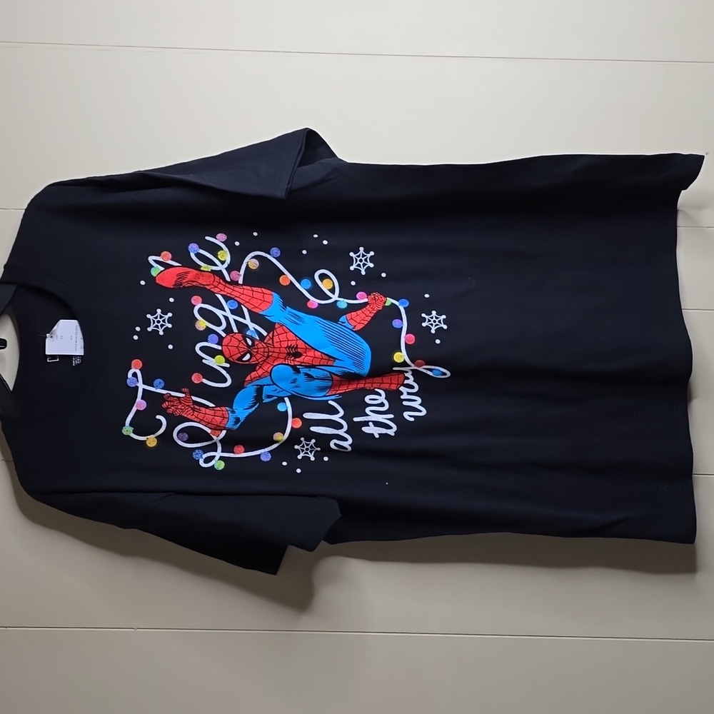 Marvel Spiderman Spidey Christmas Spirit Tee XL - Picture 2 of 5